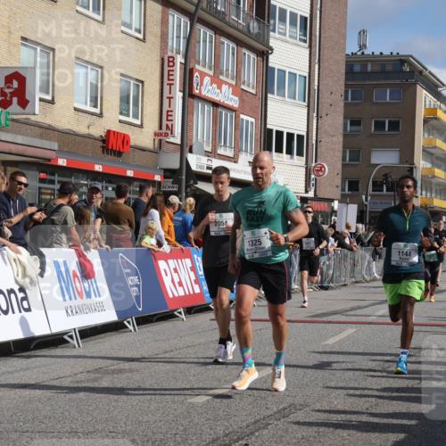 15.09.2024 - PSD Bank Halbmarathon Michael Strokosch http://msf.ph/oto/7065259 15.09.2024 11:56:55 Ziel 977, 980, 1144, 1325, 1451, 1508, 1526, 1584, 1753, 1935, 2021, 2054, 2080, 2292, 2333, 2388, 2780, 2922 meine-sportfotos.de