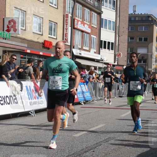 15.09.2024 - PSD Bank Halbmarathon Michael Strokosch http://msf.ph/oto/7065264 15.09.2024 11:56:55 Ziel 977, 980, 1144, 1325, 1451, 1508, 1526, 1584, 1753, 1935, 2021, 2054, 2080, 2292, 2333, 2388, 2780, 2922 meine-sportfotos.de
