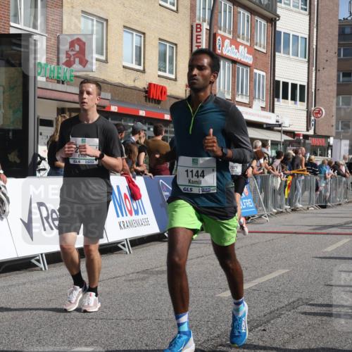 15.09.2024 - PSD Bank Halbmarathon Michael Strokosch http://msf.ph/oto/7065275 15.09.2024 11:56:56 Ziel 977, 980, 1144, 1325, 1451, 1508, 1526, 1584, 1753, 1935, 2021, 2054, 2080, 2292, 2333, 2388, 2922 meine-sportfotos.de