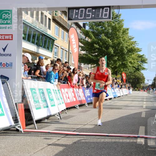 15.09.2024 - PSD Bank Halbmarathon Strokosch-Dieckow http://msf.ph/oto/7065279 15.09.2024 11:06:09 Ziel 450, 452 meine-sportfotos.de