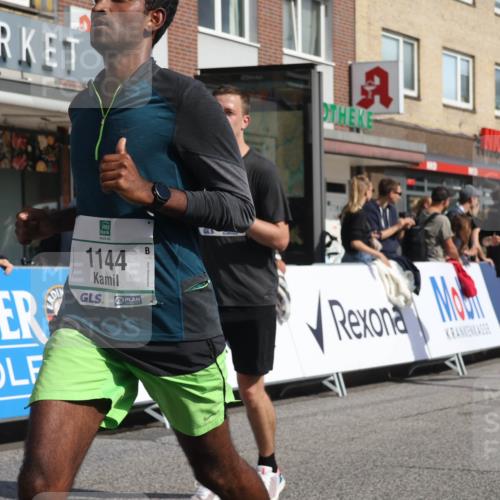 15.09.2024 - PSD Bank Halbmarathon Michael Strokosch http://msf.ph/oto/7065282 15.09.2024 11:56:57 Ziel 977, 980, 1144, 1325, 1451, 1508, 1526, 1584, 1753, 1935, 2021, 2054, 2080, 2292, 2333, 2388, 2922 meine-sportfotos.de