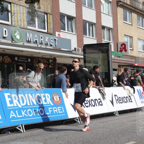 15.09.2024 - PSD Bank Halbmarathon Michael Strokosch http://msf.ph/oto/7065286 15.09.2024 11:56:58 Ziel 977, 980, 1144, 1325, 1451, 1508, 1526, 1584, 1935, 2021, 2054, 2080, 2292, 2333, 2388, 2922 meine-sportfotos.de