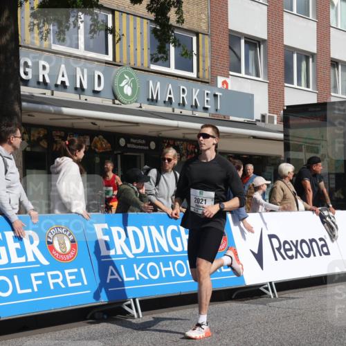 15.09.2024 - PSD Bank Halbmarathon Michael Strokosch http://msf.ph/oto/7065288 15.09.2024 11:56:58 Ziel 977, 980, 1144, 1325, 1451, 1508, 1526, 1584, 1935, 2021, 2054, 2080, 2292, 2333, 2388, 2922 meine-sportfotos.de