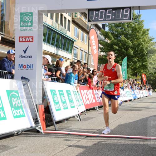 15.09.2024 - PSD Bank Halbmarathon Strokosch-Dieckow http://msf.ph/oto/7065298 15.09.2024 11:06:10 Ziel 450, 452 meine-sportfotos.de
