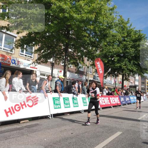 15.09.2024 - PSD Bank Halbmarathon Miley Keyser http://msf.ph/oto/7065301 15.09.2024 12:15:55 Ziel 985, 2007, 2055, 2123, 2289, 2294, 2855, 3509 meine-sportfotos.de