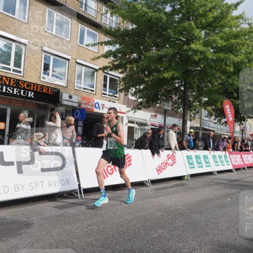 15.09.2024 - PSD Bank Halbmarathon Miley Keyser http://msf.ph/oto/7065303 15.09.2024 11:14:49 Ziel 570, 588 meine-sportfotos.de