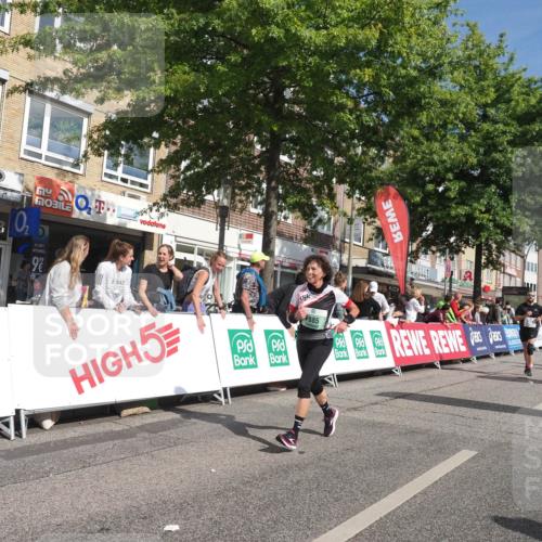 15.09.2024 - PSD Bank Halbmarathon Miley Keyser http://msf.ph/oto/7065315 15.09.2024 12:15:55 Ziel 985, 2007, 2055, 2123, 2289, 2294, 2855, 3509 meine-sportfotos.de