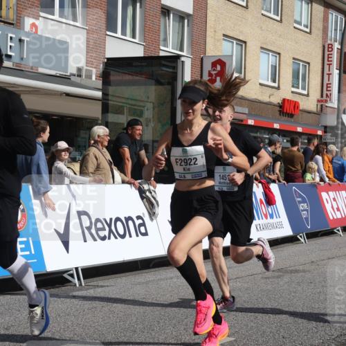 15.09.2024 - PSD Bank Halbmarathon Michael Strokosch http://msf.ph/oto/7065330 15.09.2024 11:57:04 Ziel 971, 977, 980, 1144, 1325, 1451, 1526, 1935, 2021, 2054, 2080, 2292, 2646, 2836, 2922 meine-sportfotos.de