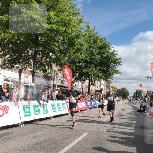 15.09.2024 - PSD Bank Halbmarathon Miley Keyser http://msf.ph/oto/7065357 15.09.2024 12:15:58 Ziel 985, 2007, 2055, 2123, 2289, 2294, 2855, 3509 meine-sportfotos.de