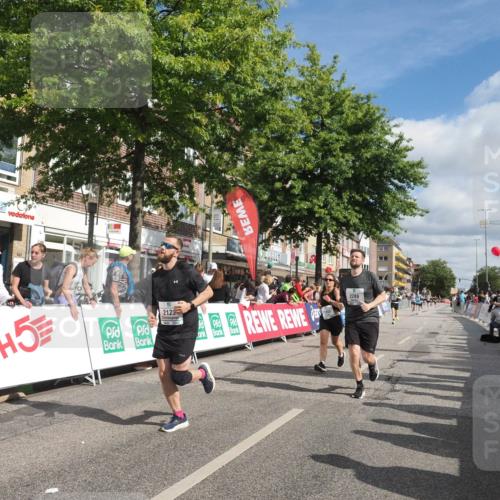 15.09.2024 - PSD Bank Halbmarathon Miley Keyser http://msf.ph/oto/7065380 15.09.2024 12:15:58 Ziel 985, 2007, 2055, 2123, 2289, 2294, 2855, 3509 meine-sportfotos.de