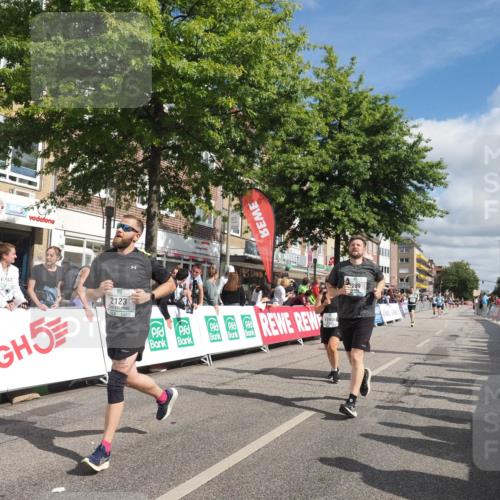 15.09.2024 - PSD Bank Halbmarathon Miley Keyser http://msf.ph/oto/7065389 15.09.2024 12:15:58 Ziel 985, 2007, 2055, 2123, 2289, 2294, 2855, 3509 meine-sportfotos.de