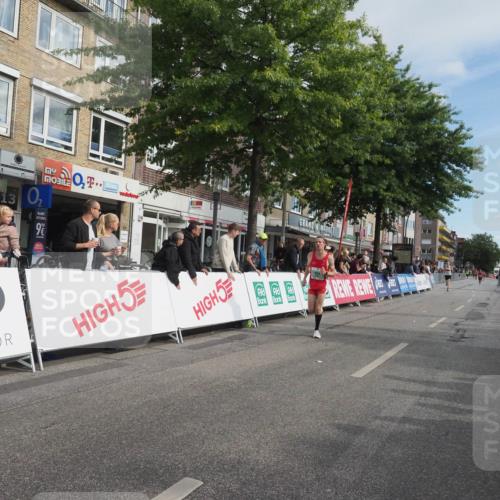 15.09.2024 - PSD Bank Halbmarathon Miley Keyser http://msf.ph/oto/7065421 15.09.2024 11:15:08 Ziel 494, 500, 546, 577, 587, 602, 855 meine-sportfotos.de