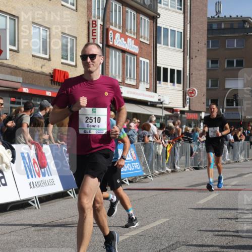 15.09.2024 - PSD Bank Halbmarathon Michael Strokosch http://msf.ph/oto/7065434 15.09.2024 11:57:22 Ziel 971, 978, 1281, 1431, 1505, 2141, 2510, 2836 meine-sportfotos.de