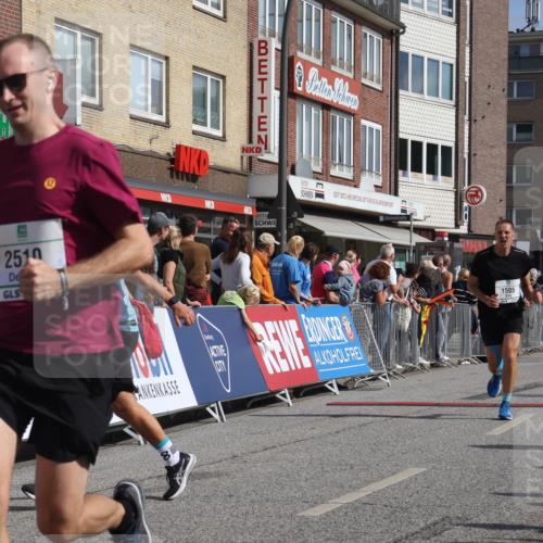 15.09.2024 - PSD Bank Halbmarathon Michael Strokosch http://msf.ph/oto/7065437 15.09.2024 11:57:23 Ziel 971, 978, 1281, 1431, 1505, 2141, 2510, 2836, 2905 meine-sportfotos.de