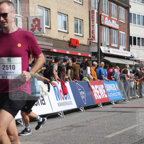 15.09.2024 - PSD Bank Halbmarathon Michael Strokosch http://msf.ph/oto/7065440 15.09.2024 11:57:23 Ziel 971, 978, 1281, 1431, 1505, 2141, 2510, 2836, 2905 meine-sportfotos.de