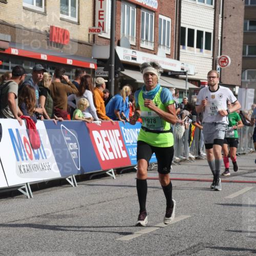 15.09.2024 - PSD Bank Halbmarathon Michael Strokosch http://msf.ph/oto/7065472 15.09.2024 11:57:28 Ziel 978, 1281, 1431, 1505, 1647, 1827, 1920, 2141, 2510, 2905, 2929 meine-sportfotos.de