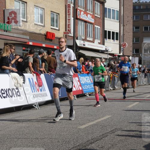 15.09.2024 - PSD Bank Halbmarathon Michael Strokosch http://msf.ph/oto/7065486 15.09.2024 11:57:30 Ziel 978, 1281, 1505, 1647, 1827, 1920, 1987, 2141, 2510, 2905, 2929 meine-sportfotos.de