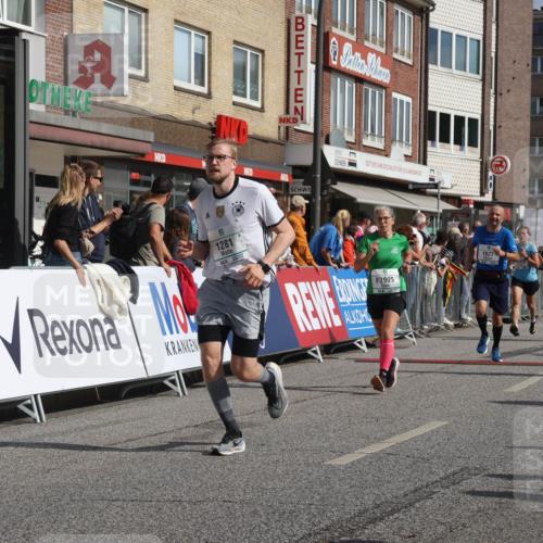 15.09.2024 - PSD Bank Halbmarathon Michael Strokosch http://msf.ph/oto/7065488 15.09.2024 11:57:30 Ziel 978, 1281, 1505, 1647, 1827, 1920, 1987, 2141, 2510, 2905, 2929 meine-sportfotos.de