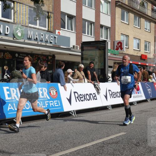 15.09.2024 - PSD Bank Halbmarathon Michael Strokosch http://msf.ph/oto/7065532 15.09.2024 11:57:36 Ziel 806, 978, 1281, 1289, 1302, 1505, 1647, 1827, 1920, 1987, 2905, 2929 meine-sportfotos.de