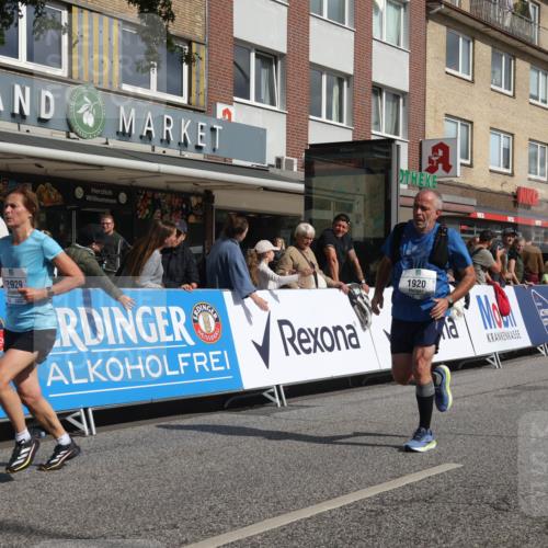 15.09.2024 - PSD Bank Halbmarathon Michael Strokosch http://msf.ph/oto/7065533 15.09.2024 11:57:36 Ziel 806, 978, 1281, 1289, 1302, 1505, 1647, 1827, 1920, 1987, 2905, 2929 meine-sportfotos.de