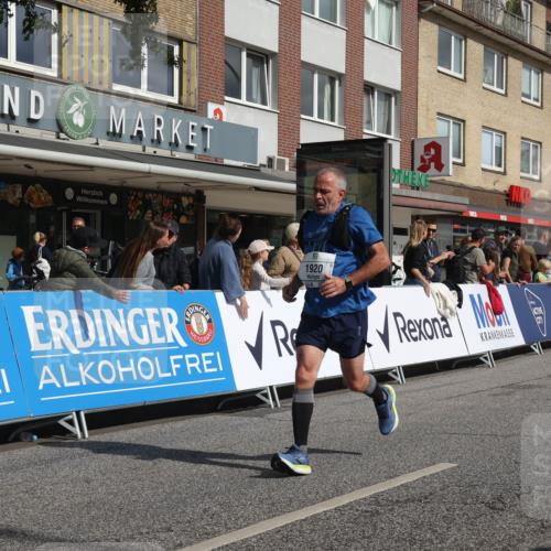 15.09.2024 - PSD Bank Halbmarathon Michael Strokosch http://msf.ph/oto/7065535 15.09.2024 11:57:36 Ziel 806, 978, 1281, 1289, 1302, 1505, 1647, 1827, 1920, 1987, 2905, 2929 meine-sportfotos.de