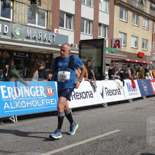 15.09.2024 - PSD Bank Halbmarathon Michael Strokosch http://msf.ph/oto/7065538 15.09.2024 11:57:36 Ziel 806, 978, 1281, 1289, 1302, 1505, 1647, 1827, 1920, 1987, 2905, 2929 meine-sportfotos.de