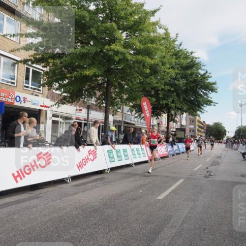 15.09.2024 - PSD Bank Halbmarathon Miley Keyser http://msf.ph/oto/7065543 15.09.2024 11:15:22 Ziel 500, 533, 572, 573, 576, 577, 587, 602, 846, 855, 2465 meine-sportfotos.de