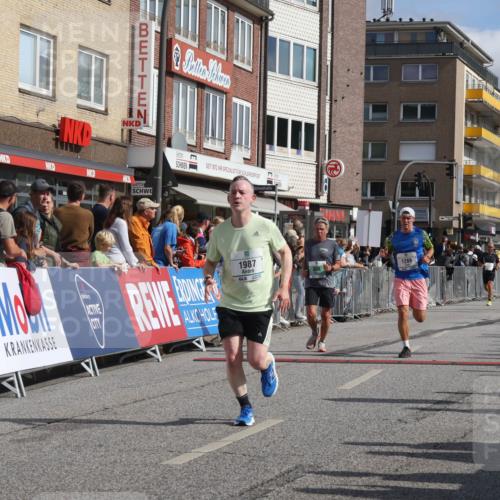15.09.2024 - PSD Bank Halbmarathon Michael Strokosch http://msf.ph/oto/7065544 15.09.2024 11:57:37 Ziel 806, 978, 1281, 1289, 1302, 1647, 1827, 1920, 1987, 2905, 2929 meine-sportfotos.de