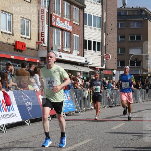 15.09.2024 - PSD Bank Halbmarathon Michael Strokosch http://msf.ph/oto/7065548 15.09.2024 11:57:38 Ziel 806, 978, 1281, 1289, 1302, 1647, 1827, 1920, 1987, 2905, 2929 meine-sportfotos.de