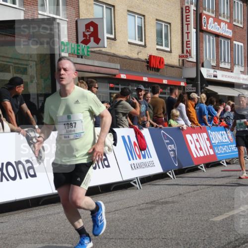 15.09.2024 - PSD Bank Halbmarathon Michael Strokosch http://msf.ph/oto/7065558 15.09.2024 11:57:39 Ziel 806, 978, 1281, 1289, 1302, 1647, 1827, 1920, 1987, 2572, 2905, 2929 meine-sportfotos.de