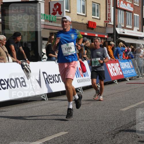 15.09.2024 - PSD Bank Halbmarathon Michael Strokosch http://msf.ph/oto/7065568 15.09.2024 11:57:41 Ziel 806, 1281, 1289, 1302, 1647, 1827, 1920, 1987, 2572, 2905, 2929, 3525 meine-sportfotos.de