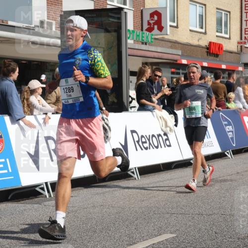 15.09.2024 - PSD Bank Halbmarathon Michael Strokosch http://msf.ph/oto/7065572 15.09.2024 11:57:41 Ziel 806, 1281, 1289, 1302, 1647, 1827, 1920, 1987, 2572, 2905, 2929, 3525 meine-sportfotos.de