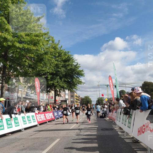 15.09.2024 - PSD Bank Halbmarathon Miley Keyser http://msf.ph/oto/7065577 15.09.2024 12:16:23 Ziel 2027, 2109, 2453, 2859, 3061, 3081, 3082, 3148, 3149, 3165, 3166, 3465 meine-sportfotos.de