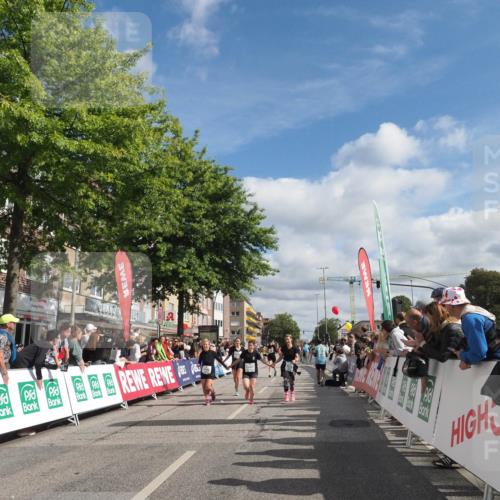 15.09.2024 - PSD Bank Halbmarathon Miley Keyser http://msf.ph/oto/7065581 15.09.2024 12:16:23 Ziel 2027, 2109, 2453, 2859, 3061, 3081, 3082, 3148, 3149, 3165, 3166, 3465 meine-sportfotos.de