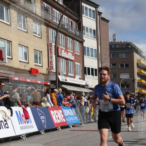 15.09.2024 - PSD Bank Halbmarathon Michael Strokosch http://msf.ph/oto/7065592 15.09.2024 11:57:45 Ziel 806, 1289, 1302, 1530, 1708, 1827, 1920, 1987, 2572, 2664, 2751, 2929, 3525 meine-sportfotos.de