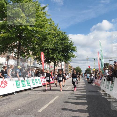 15.09.2024 - PSD Bank Halbmarathon Miley Keyser http://msf.ph/oto/7065603 15.09.2024 12:16:24 Ziel 2027, 2109, 2453, 2859, 3061, 3081, 3082, 3148, 3149, 3165, 3166, 3465 meine-sportfotos.de