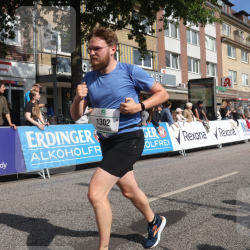 15.09.2024 - PSD Bank Halbmarathon Michael Strokosch http://msf.ph/oto/7065604 15.09.2024 11:57:46 Ziel 806, 1289, 1302, 1530, 1708, 1920, 1987, 2542, 2564, 2572, 2664, 2751, 2929, 3525 meine-sportfotos.de