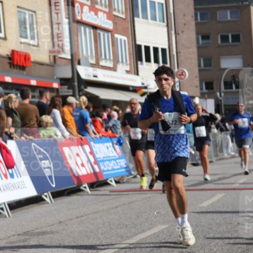 15.09.2024 - PSD Bank Halbmarathon Michael Strokosch http://msf.ph/oto/7065609 15.09.2024 11:57:47 Ziel 806, 1289, 1302, 1530, 1708, 1987, 2542, 2564, 2572, 2664, 2751, 3525 meine-sportfotos.de