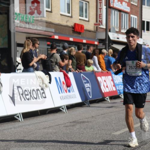 15.09.2024 - PSD Bank Halbmarathon Michael Strokosch http://msf.ph/oto/7065615 15.09.2024 11:57:48 Ziel 806, 1289, 1302, 1530, 1708, 1900, 1987, 2542, 2564, 2572, 2664, 2751, 3525 meine-sportfotos.de