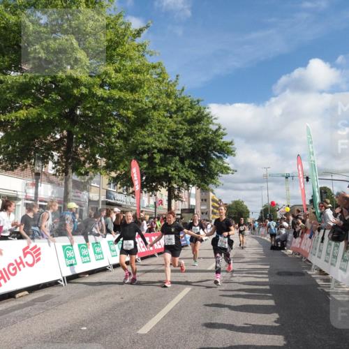 15.09.2024 - PSD Bank Halbmarathon Miley Keyser http://msf.ph/oto/7065619 15.09.2024 12:16:25 Ziel 2027, 2109, 2453, 2859, 3061, 3081, 3082, 3148, 3149, 3165, 3166, 3465 meine-sportfotos.de