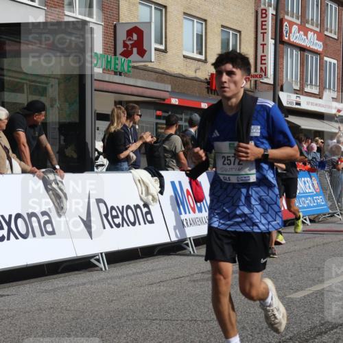 15.09.2024 - PSD Bank Halbmarathon Michael Strokosch http://msf.ph/oto/7065623 15.09.2024 11:57:49 Ziel 806, 1289, 1302, 1530, 1708, 1900, 1987, 2512, 2542, 2564, 2572, 2664, 2751, 3525 meine-sportfotos.de