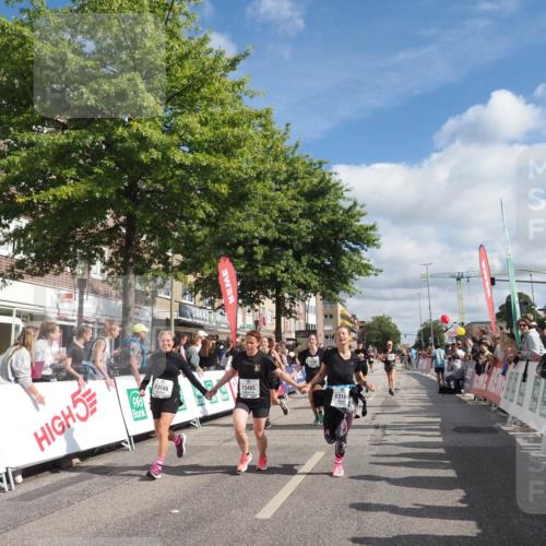 15.09.2024 - PSD Bank Halbmarathon Miley Keyser http://msf.ph/oto/7065638 15.09.2024 12:16:25 Ziel 2027, 2109, 2453, 2859, 3061, 3081, 3082, 3148, 3149, 3165, 3166, 3465 meine-sportfotos.de