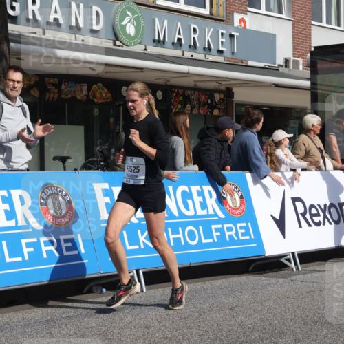 15.09.2024 - PSD Bank Halbmarathon Michael Strokosch http://msf.ph/oto/7065639 15.09.2024 11:57:51 Ziel 806, 975, 1289, 1302, 1530, 1708, 1900, 2512, 2542, 2564, 2572, 2664, 2751, 3525 meine-sportfotos.de