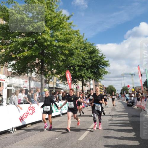 15.09.2024 - PSD Bank Halbmarathon Miley Keyser http://msf.ph/oto/7065641 15.09.2024 12:16:25 Ziel 2027, 2109, 2453, 2859, 3061, 3081, 3082, 3148, 3149, 3165, 3166, 3465 meine-sportfotos.de