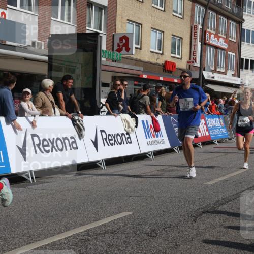 15.09.2024 - PSD Bank Halbmarathon Michael Strokosch http://msf.ph/oto/7065656 15.09.2024 11:57:52 Ziel 806, 975, 1289, 1302, 1530, 1708, 1900, 2512, 2542, 2564, 2572, 2664, 2751, 3525 meine-sportfotos.de
