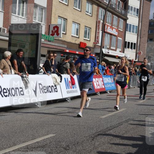 15.09.2024 - PSD Bank Halbmarathon Michael Strokosch http://msf.ph/oto/7065658 15.09.2024 11:57:53 Ziel 975, 1302, 1530, 1708, 1900, 2512, 2542, 2564, 2572, 2664, 2751, 3525 meine-sportfotos.de