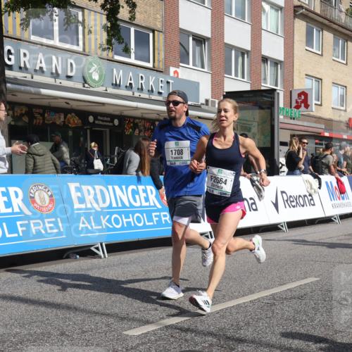 15.09.2024 - PSD Bank Halbmarathon Michael Strokosch http://msf.ph/oto/7065666 15.09.2024 11:57:54 Ziel 975, 1302, 1530, 1708, 1900, 2512, 2542, 2564, 2572, 2664, 2751, 3525 meine-sportfotos.de