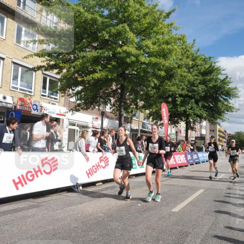 15.09.2024 - PSD Bank Halbmarathon Miley Keyser http://msf.ph/oto/7065669 15.09.2024 12:16:27 Ziel 2027, 2109, 2453, 2859, 3061, 3081, 3082, 3097, 3148, 3149, 3165, 3166, 3465 meine-sportfotos.de