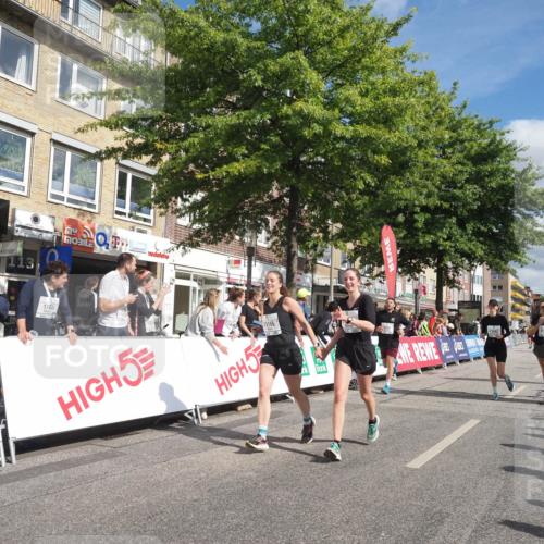 15.09.2024 - PSD Bank Halbmarathon Miley Keyser http://msf.ph/oto/7065674 15.09.2024 12:16:27 Ziel 2027, 2109, 2453, 2859, 3061, 3081, 3082, 3097, 3148, 3149, 3165, 3166, 3465 meine-sportfotos.de