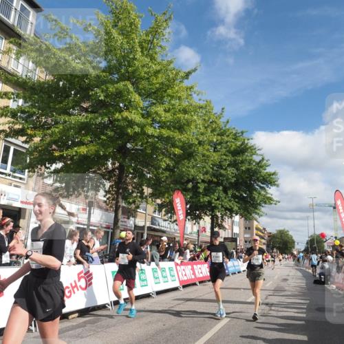 15.09.2024 - PSD Bank Halbmarathon Miley Keyser http://msf.ph/oto/7065688 15.09.2024 12:16:28 Ziel 2453, 2859, 3061, 3081, 3082, 3097, 3148, 3149, 3165, 3166, 3465 meine-sportfotos.de